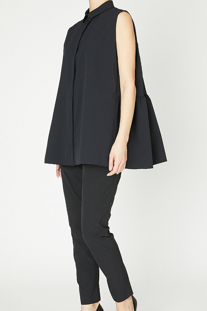 sleeveless back tiered blouse
