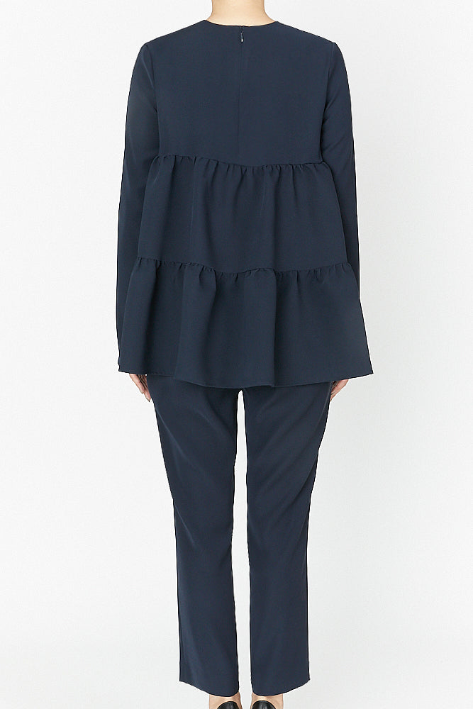 新品YOKOCHANヨーコチャンロングスリーブバックティアードパールブラウス40 新品YOKOCHANヨーコチャンロングスリーブバックティアードパール