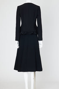 ノーカラーフリルパールジャケット – YOKO CHAN