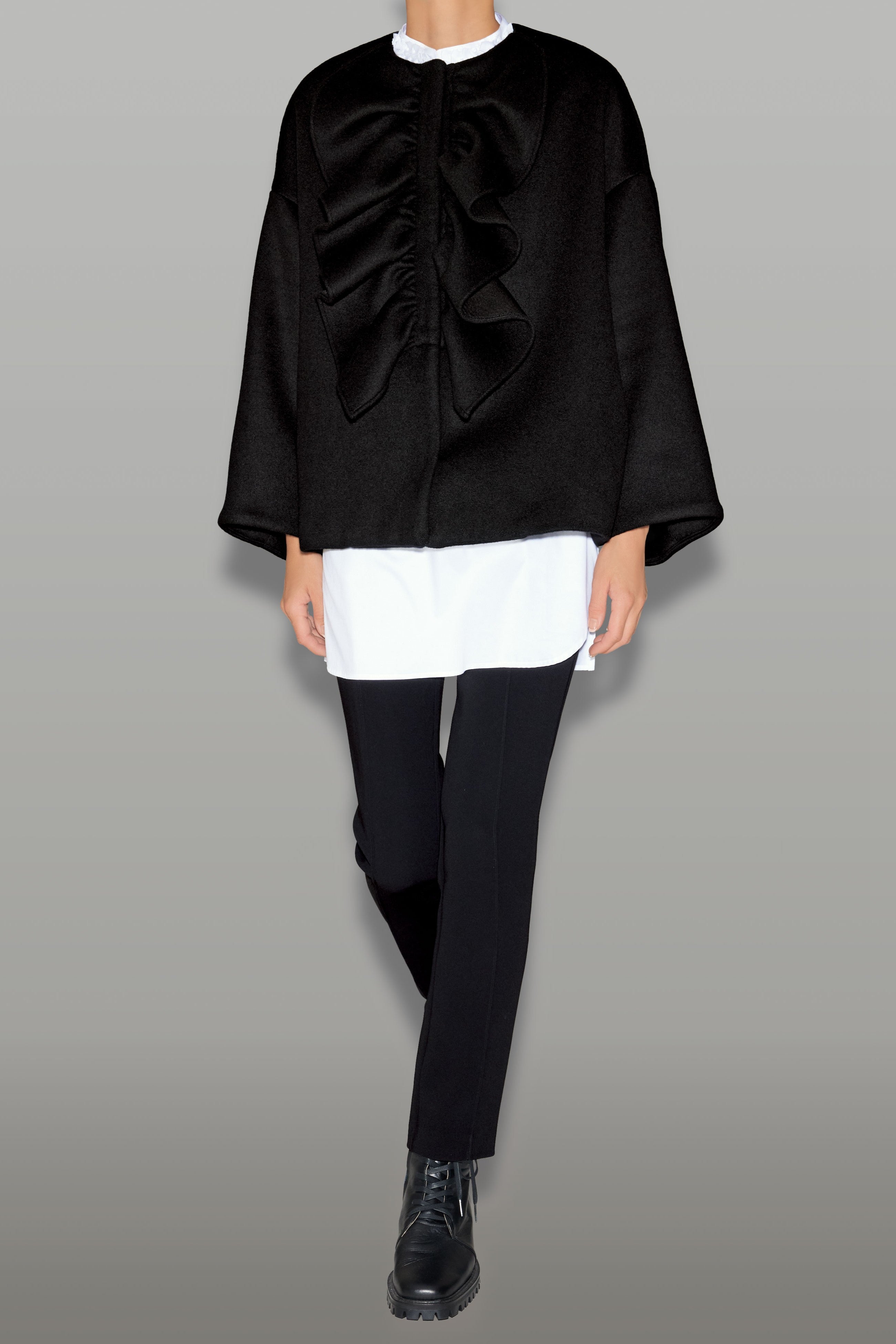 ボリュームラッフルオーバーサイズショートコート – YOKO CHAN