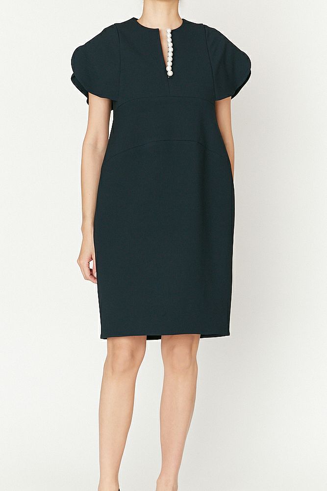 Flare sleeve pearl slit line dress